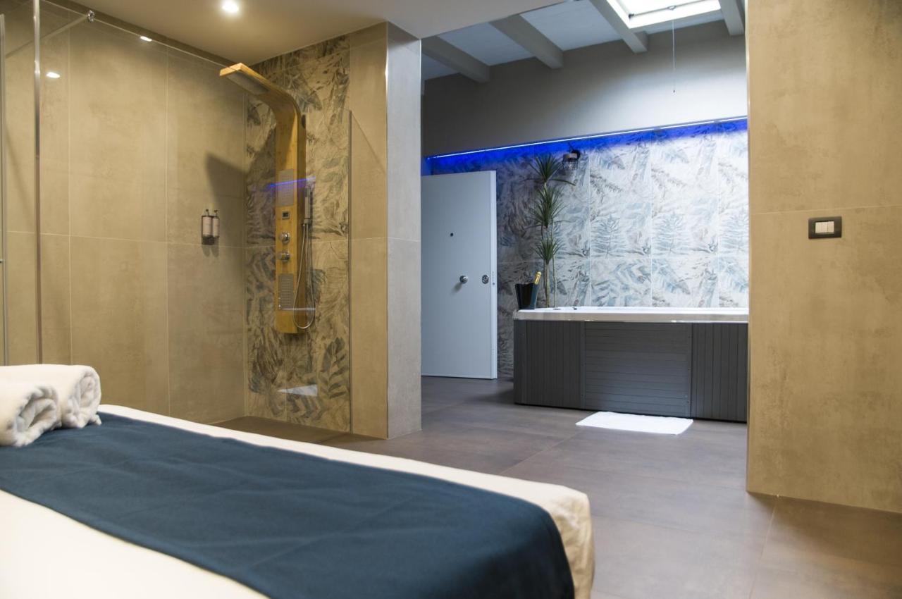 Suite 18 Luxury Apartments Bari Kültér fotó