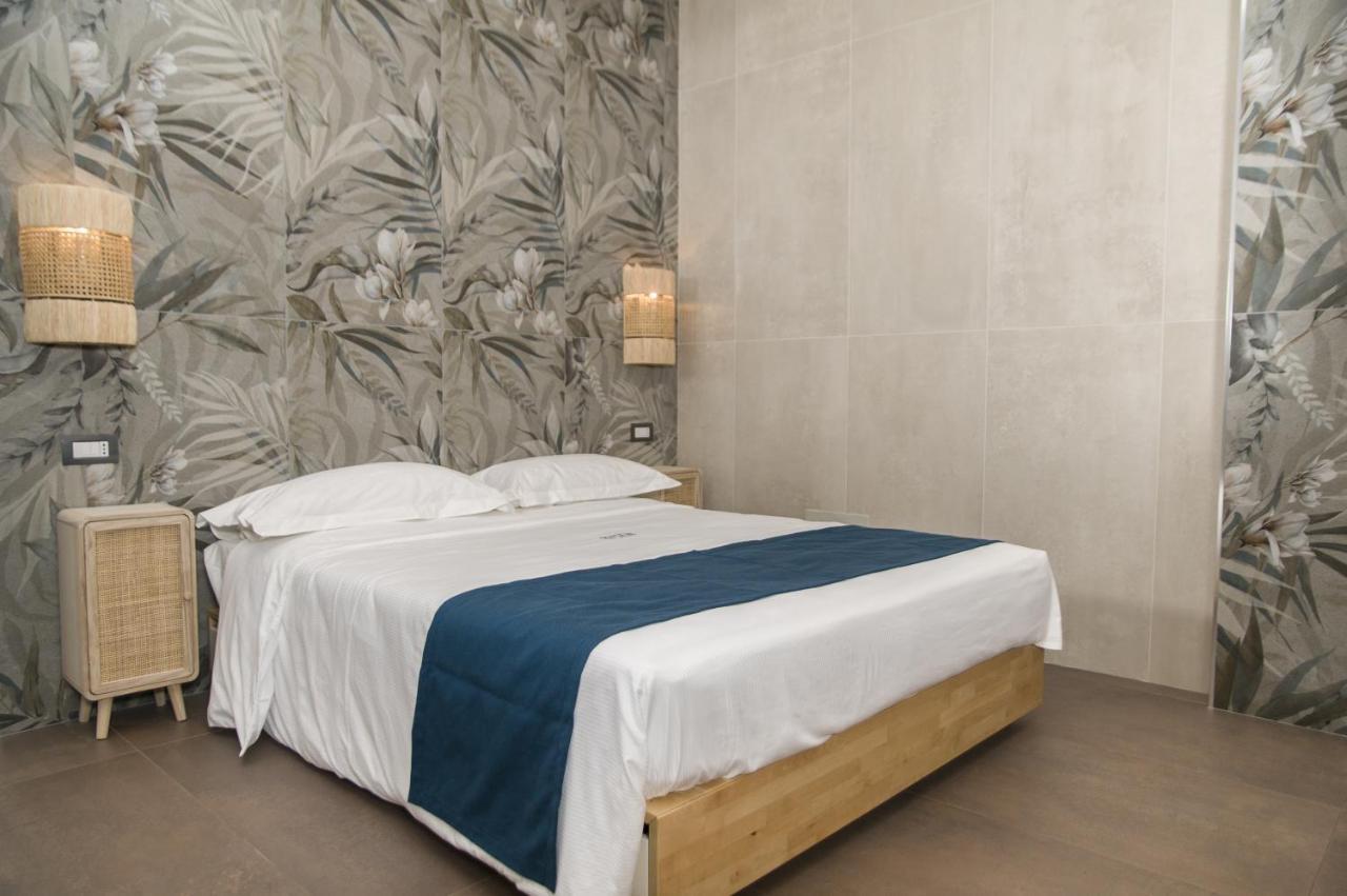 Suite 18 Luxury Apartments Bari Kültér fotó