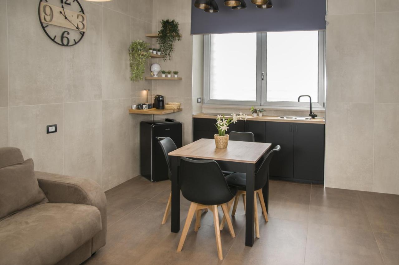 Suite 18 Luxury Apartments Bari Kültér fotó