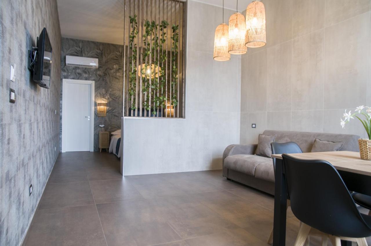 Suite 18 Luxury Apartments Bari Kültér fotó