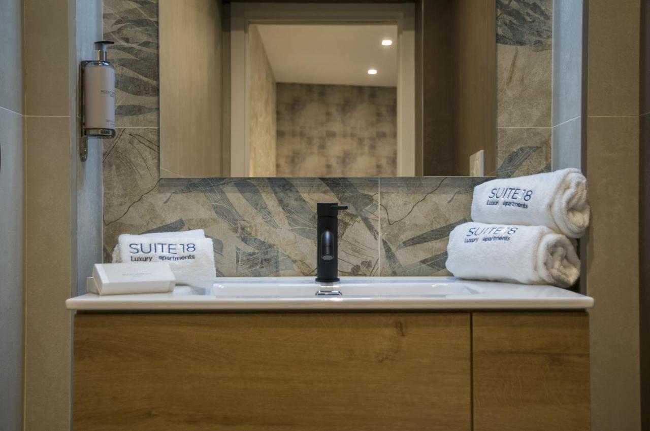 Suite 18 Luxury Apartments Bari Kültér fotó