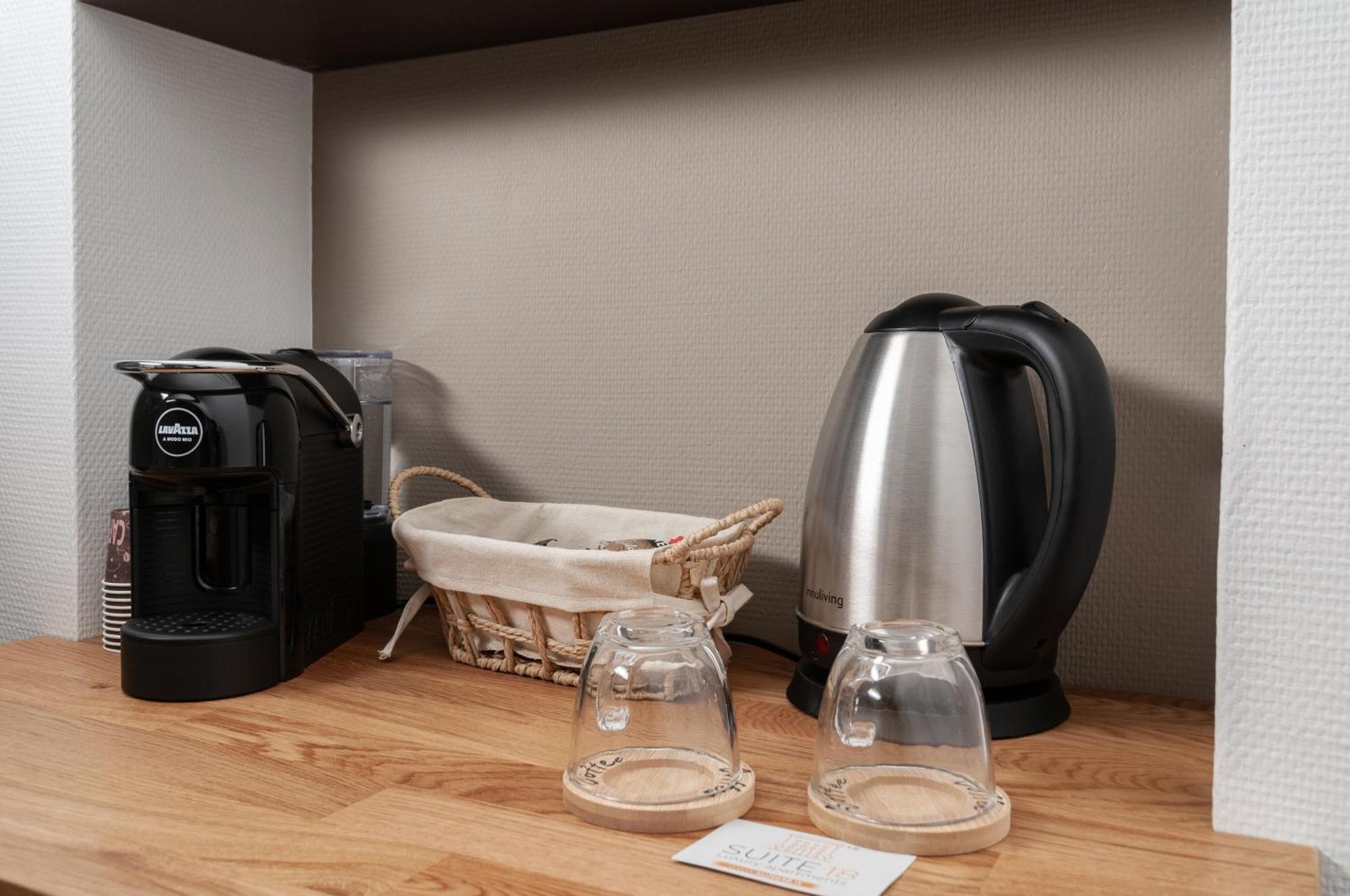 Suite 18 Luxury Apartments Bari Kültér fotó