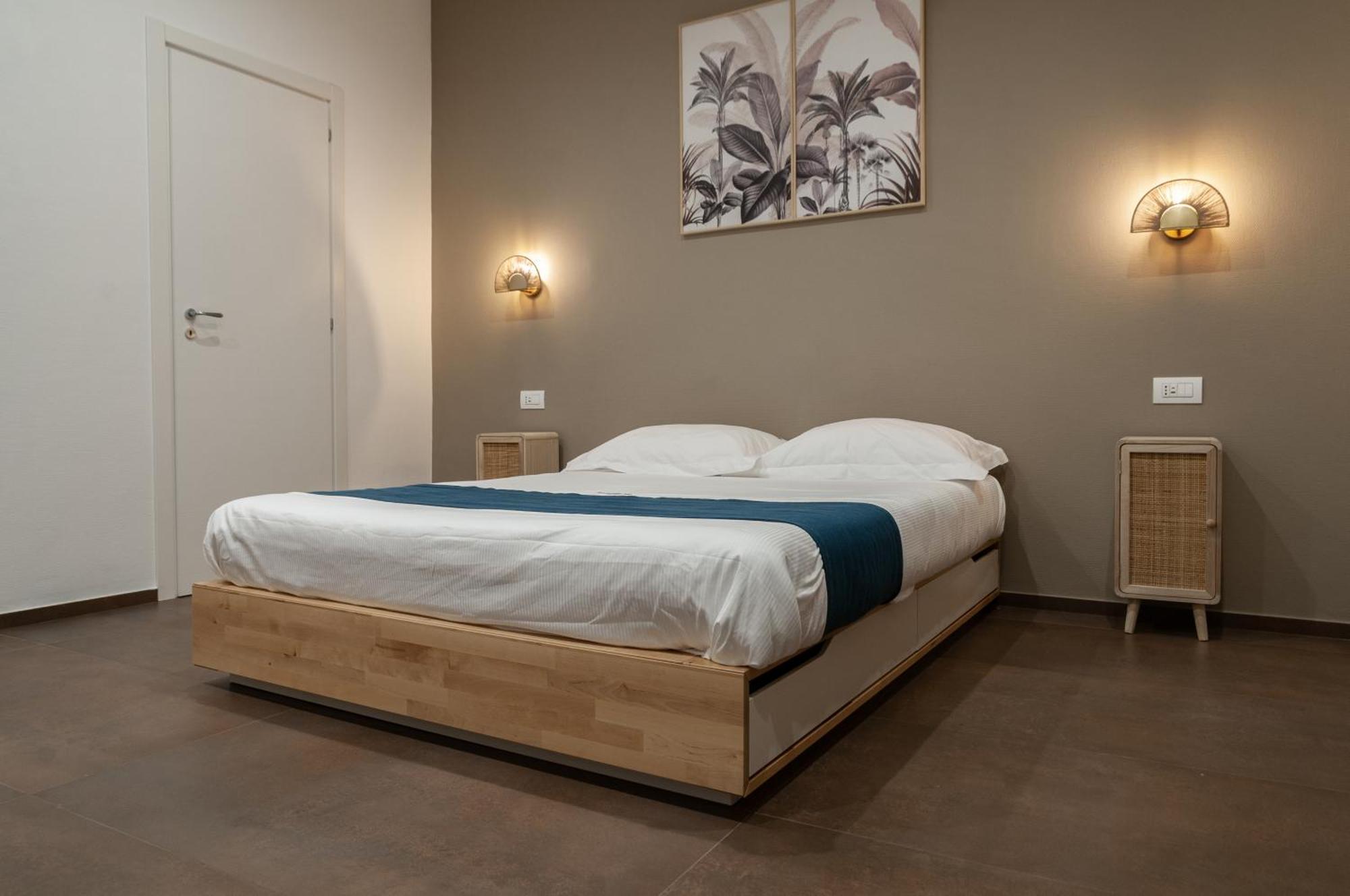 Suite 18 Luxury Apartments Bari Kültér fotó